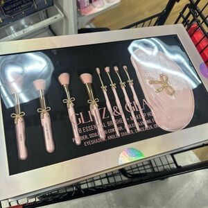 Glitz and Glam Bow Makeup Brushes